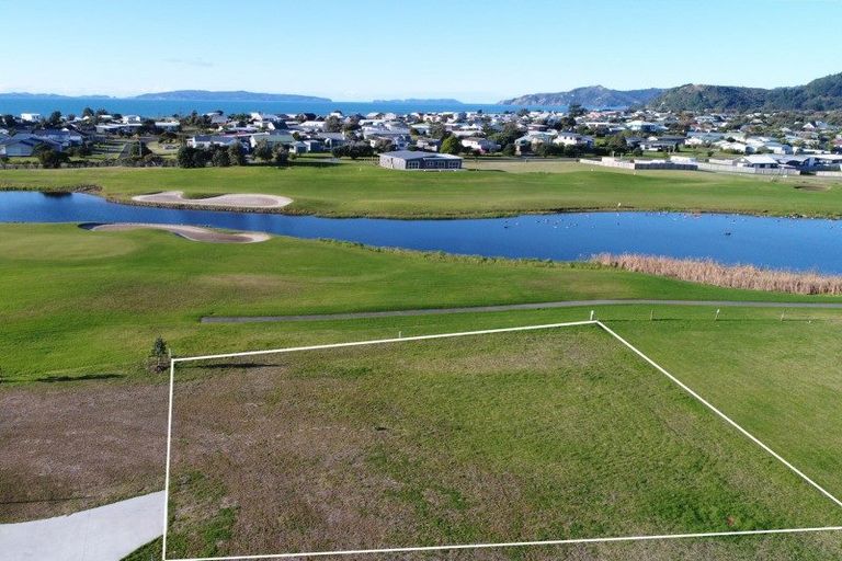 Photo of property in 137 Rangiora Crescent, Matarangi, Whitianga, 3592