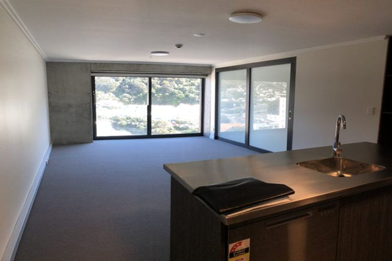 Photo of property in Frame Apartments, 1003/111 Molesworth Street, Thorndon, Wellington, 6011