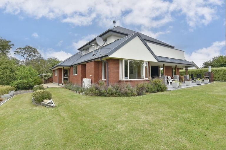 Photo of property in 8 Bank Street, Amberley, 7410