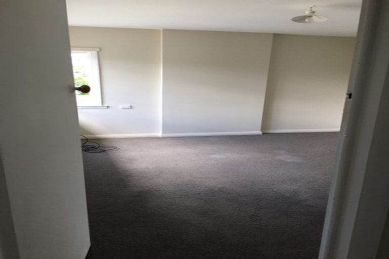 Photo of property in 11 Matipo Road, Mairangi Bay, Auckland, 0630