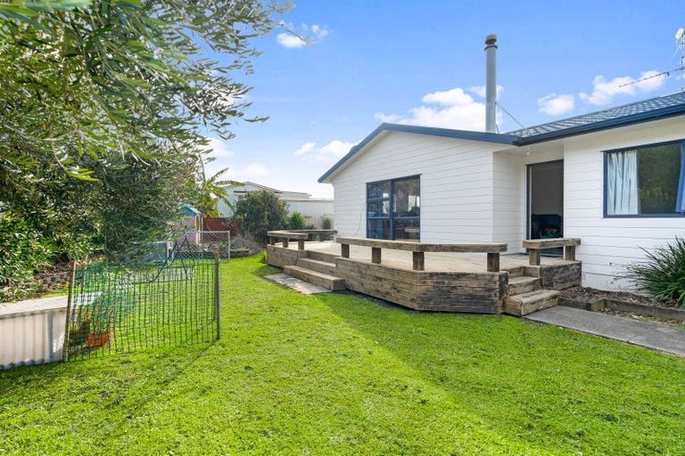 Photo of property in 13 Stevenson Road, Clarks Beach, 2122