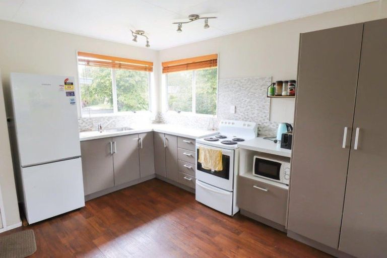 Photo of property in 24a Humphries Place, Awapuni, Palmerston North, 4412