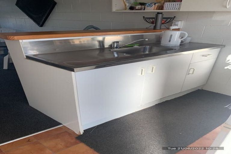 Photo of property in 2 Cameron Road, Hamilton East, Hamilton, 3216