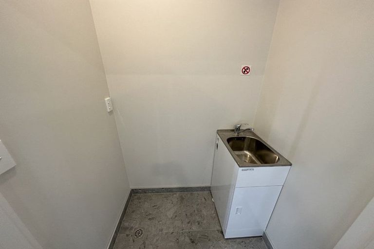 Photo of property in 4 Matakohe Road, Westgate, Auckland, 0814