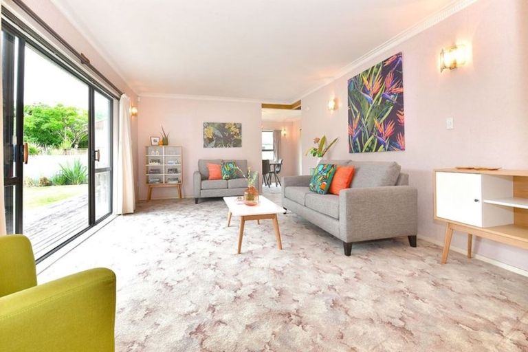 Photo of property in 73 Kauri Road, Stanmore Bay, Whangaparaoa, 0932