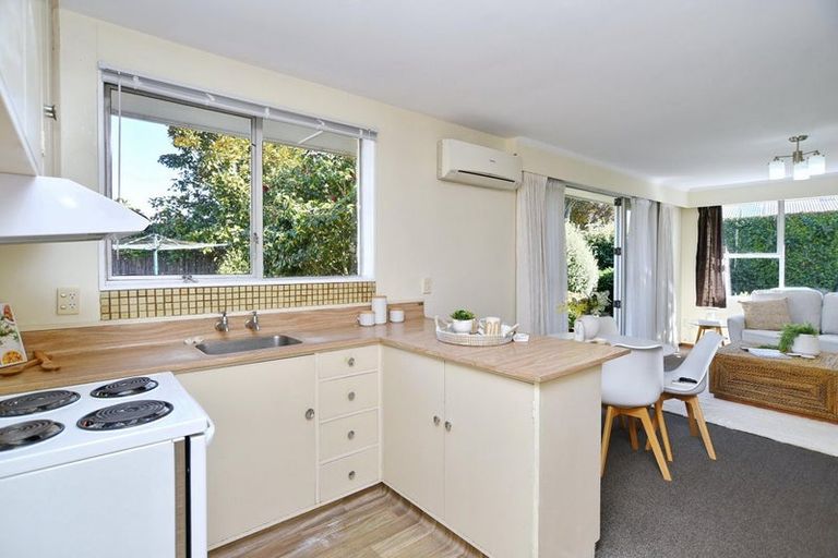 Photo of property in 2/36 Blakehall Place, Spreydon, Christchurch, 8024