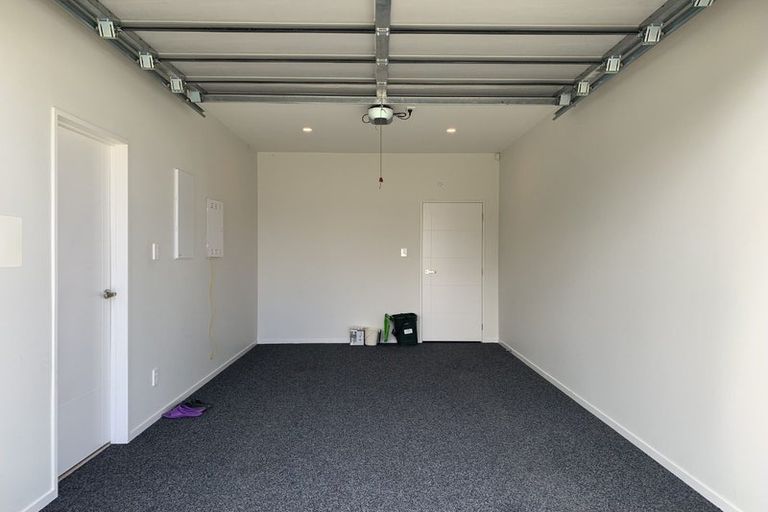Photo of property in 1/18 Kaimai Avenue, Massey, Auckland, 0614