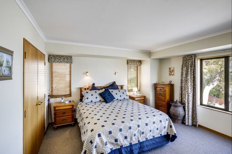 Photo of property in 19a Roslyn Road, Bluff Hill, Napier, 4110