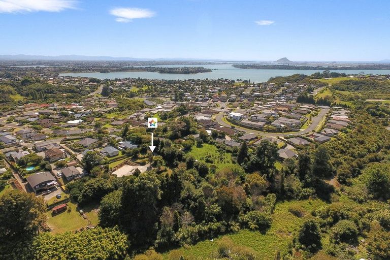 Photo of property in 33 Waikite Road, Welcome Bay, Tauranga, 3112