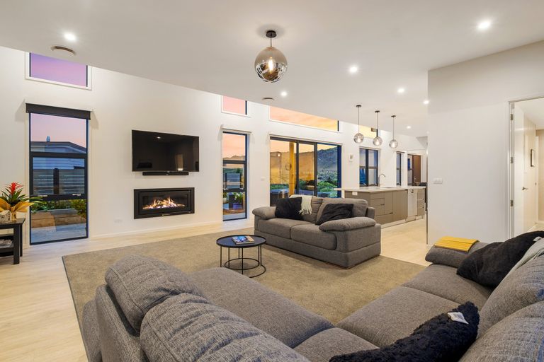 Photo of property in 8 Meyer Street, Alexandra, 9320