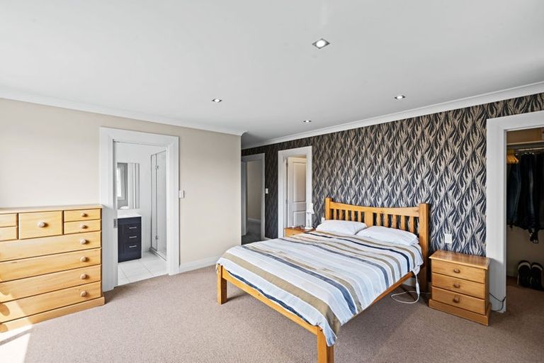 Photo of property in 47 Berkshire Drive, Avonhead, Christchurch, 8042