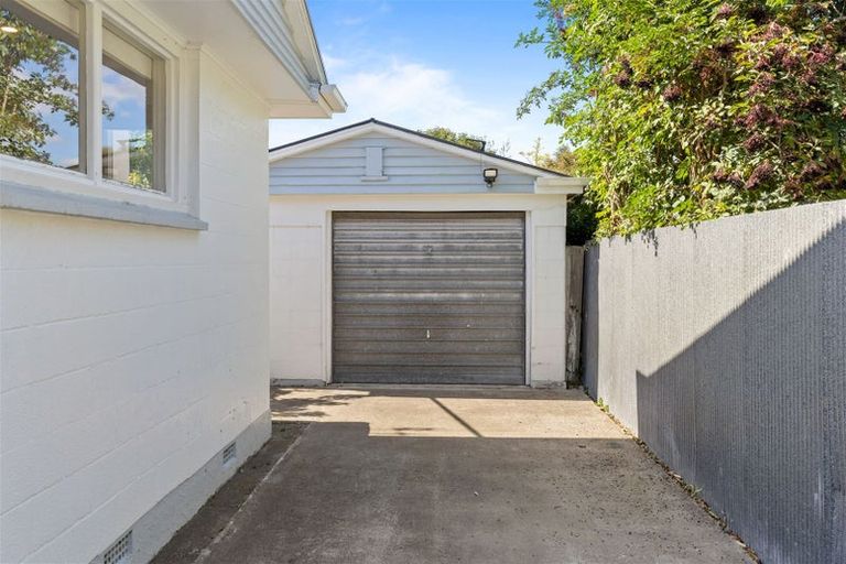Photo of property in 28 Evesham Crescent, Spreydon, Christchurch, 8024