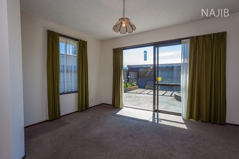 Photo of property in 11 Mchaffies Place, Wainoni, Christchurch, 8061