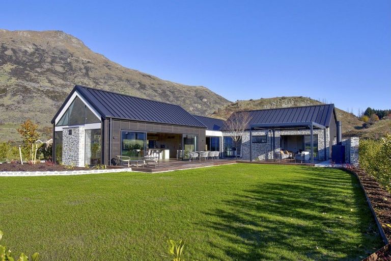 Photo of property in Kawarau Heights, 76 Kawarau Heights Boulevard, Lake Hayes, Queenstown, 9304