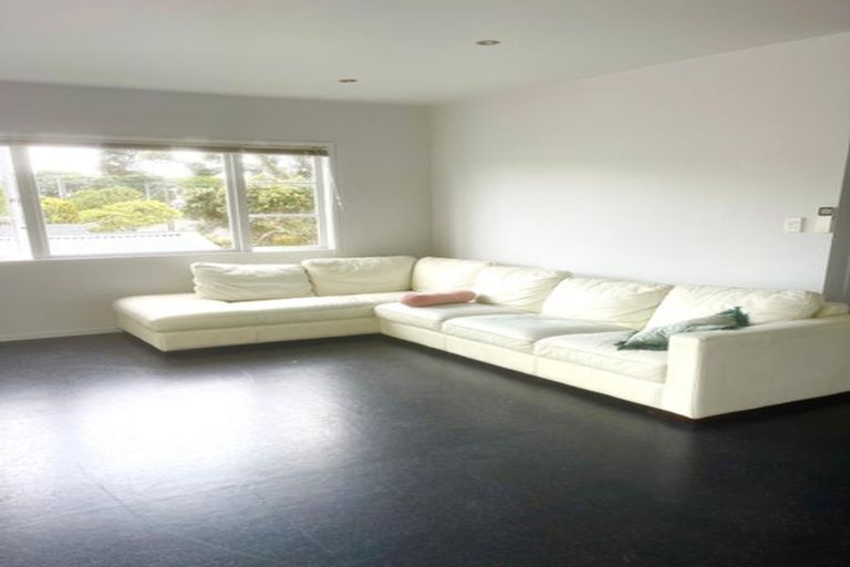 Photo of property in 164 Queen Street, Northcote Point, Auckland, 0627