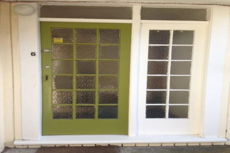 Photo of property in 1/24 Austin Street, Mount Victoria, Wellington, 6011