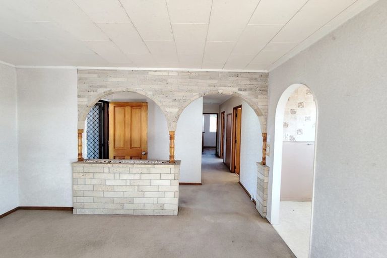 Photo of property in 51 Bodi Place, Te Atatu South, Auckland, 0610