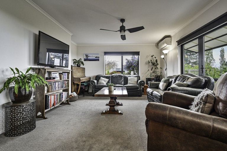 Photo of property in 1215 Taihape Road, Sherenden, Hastings, 4179