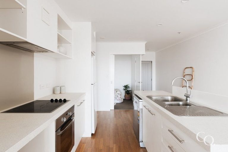 Photo of property in Algarve Apartments, 315/332 Maunganui Road, Mount Maunganui, 3116