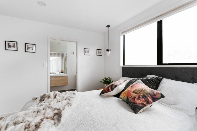 Photo of property in 11 Hugo Way, Papamoa Beach, Papamoa, 3118