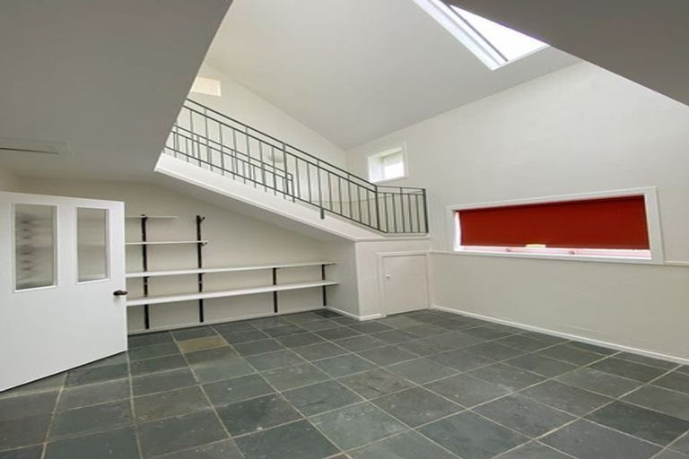 Photo of property in 2a Seaforth Avenue, Mangere Bridge, Auckland, 2022