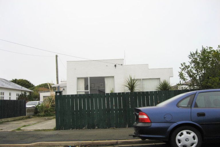Photo of property in 69 Royal Crescent, Saint Kilda, Dunedin, 9012