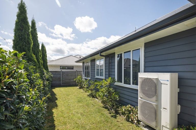 Photo of property in 17 Matepu Crescent, Pyes Pa, Tauranga, 3112