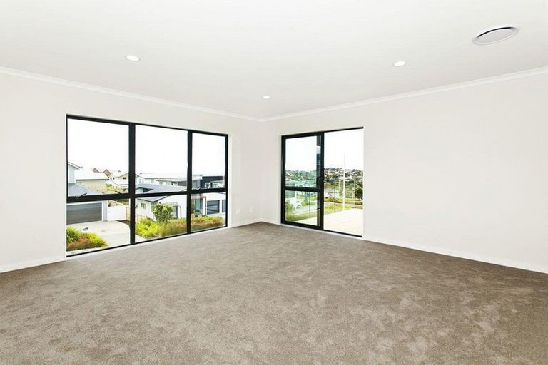 Photo of property in 6 Greenlink Rise, Long Bay, Auckland, 0630