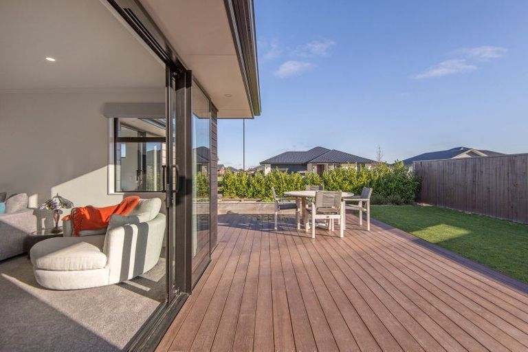 Photo of property in 17 Chimango Place, Rolleston, 7615