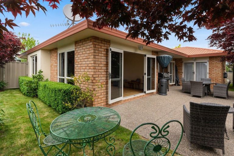 Photo of property in 38 Owhatiura Drive, Lynmore, Rotorua, 3010
