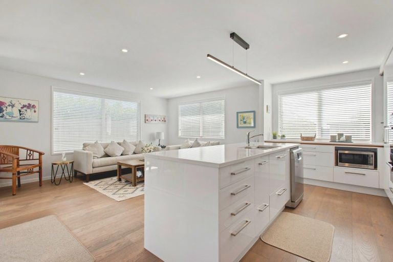 Photo of property in 72 Penetaka Heights, Pyes Pa, Tauranga, 3112