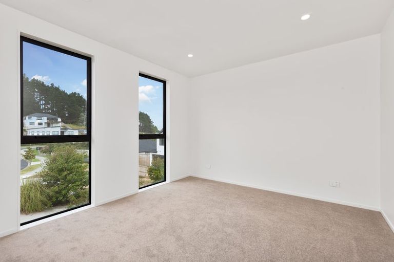 Photo of property in 11b Endurance Rise, Orewa, 0931