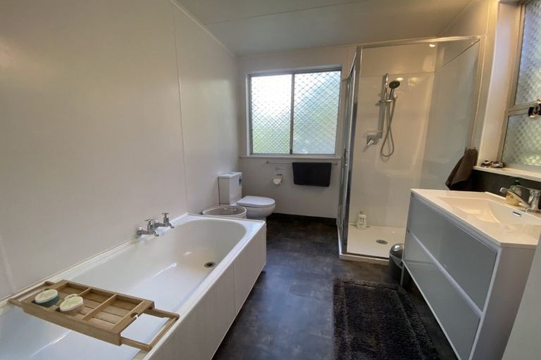 Photo of property in 1/29 Waikawa Road, Picton, 7220