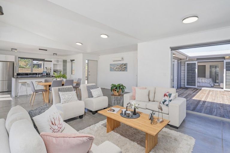 Photo of property in 3 Aquila Drive, Whitianga, 3510