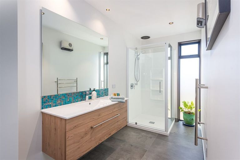 Photo of property in 16 Ardrossan Way, Tai Tapu, 7672