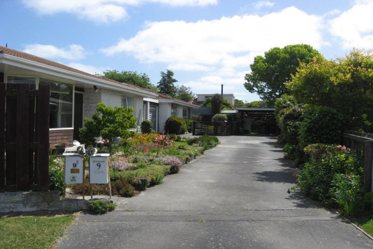 Photo of property in 2/9 Cherryburton Place, Shirley, Christchurch, 8013