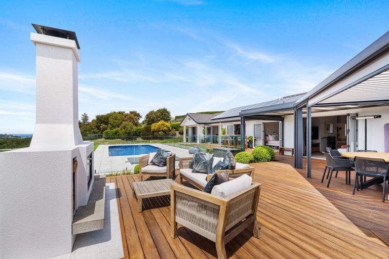 Photo of property in 92 Eskridge Drive, Eskdale, Napier, 4182