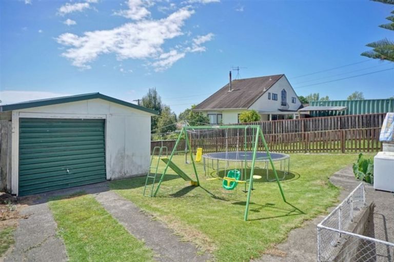Photo of property in 16 Herbert Street, Te Puke, 3119