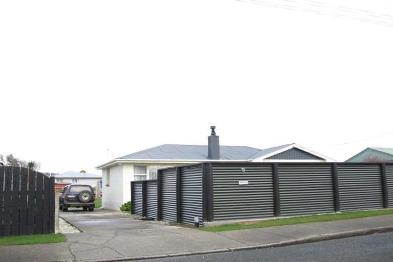 Photo of property in 9 Holloway Street, Waikiwi, Invercargill, 9810