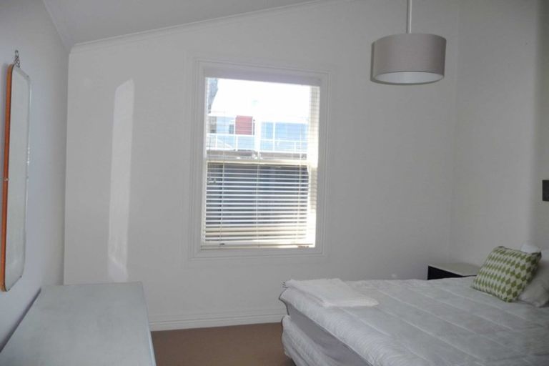 Photo of property in 77 Eliot Street, New Plymouth, 4310