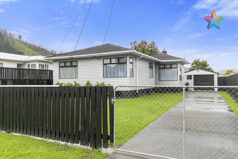 Photo of property in 9 Mckay Street, Wainuiomata, Lower Hutt, 5014