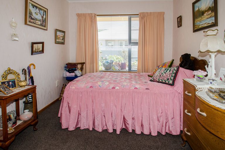 Photo of property in Balmoral Park, 11/31 Eastbourne Street, Caversham, Dunedin, 9012