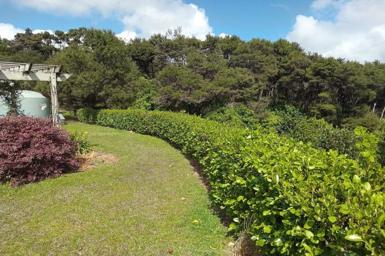 Photo of property in 112 Arrowsmith Road, Waitakere, Henderson, 0782