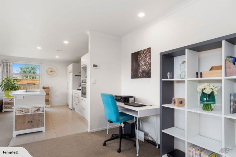 Photo of property in 12 Evelyn Place, Papamoa Beach, Papamoa, 3118