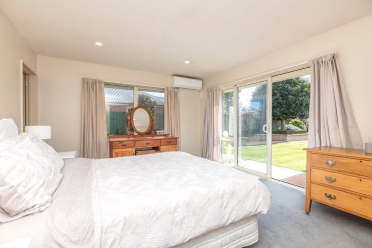 Photo of property in 10 Harrys Way, Redwood, Christchurch, 8051