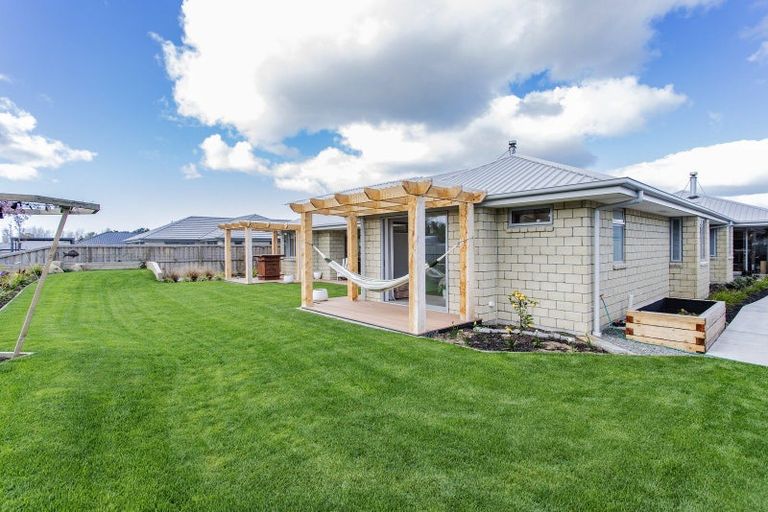 Photo of property in 6 Hunter Lane, Amberley, 7410