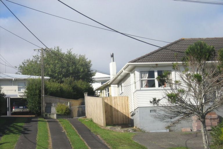 Photo of property in 13 Weldene Avenue, Glenfield, Auckland, 0629