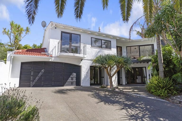 Photo of property in 55 Seaton Road, Murrays Bay, Auckland, 0630