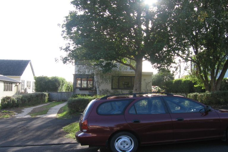 Photo of property in 11 Manapau Street, Meadowbank, Auckland, 1072