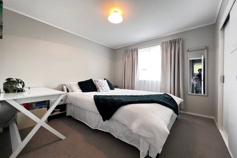 Photo of property in 1/27 Midgley Road, West Harbour, Auckland, 0618